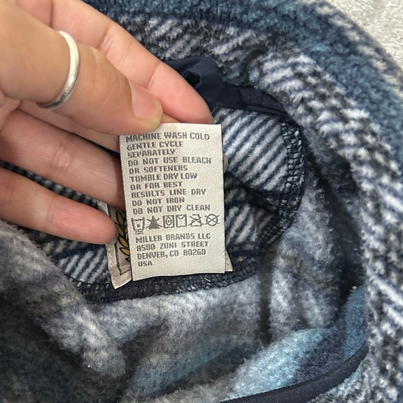 Cinch snap front Aztec fleece sweater - Picture 7 of 9